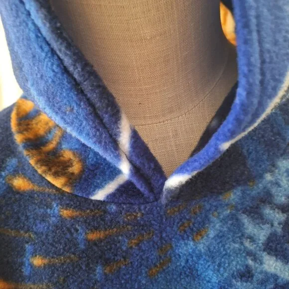 Star Wars Handmade Fleece Poncho Hooded Blue Galaxy Medium Size Adult or Teen - Picture 2 of 10